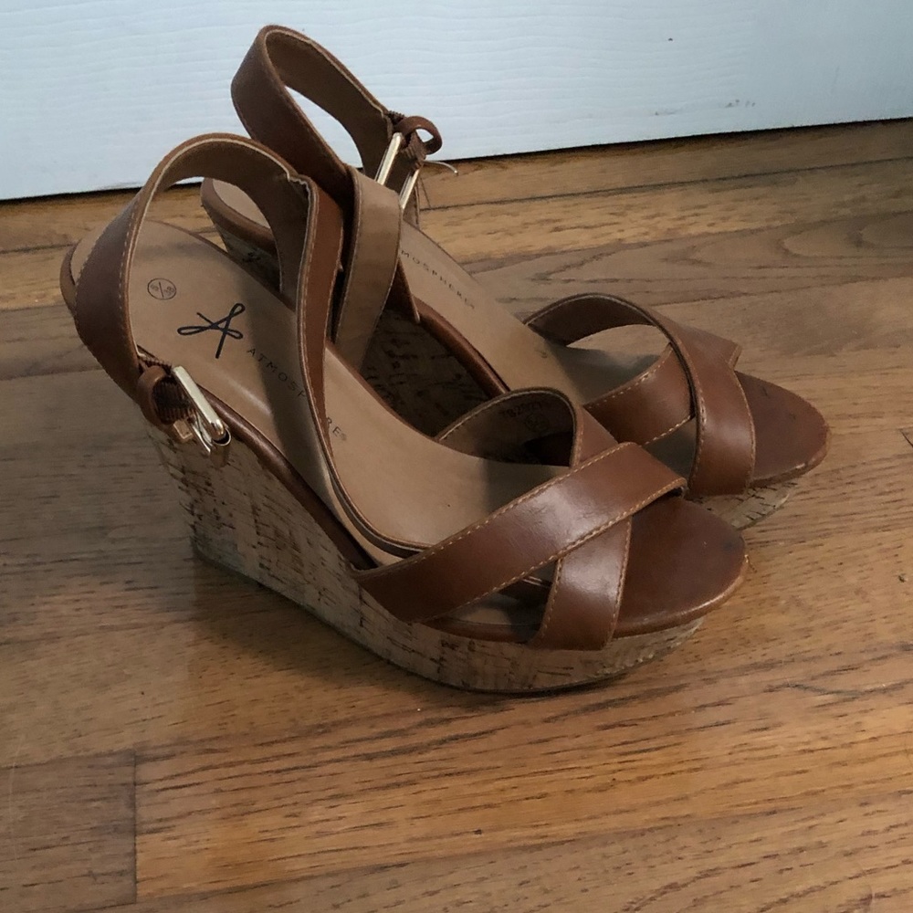 Tan super comfy wedges